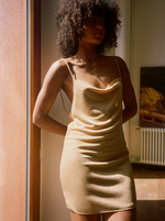 Robe Light Sand Dos Nu