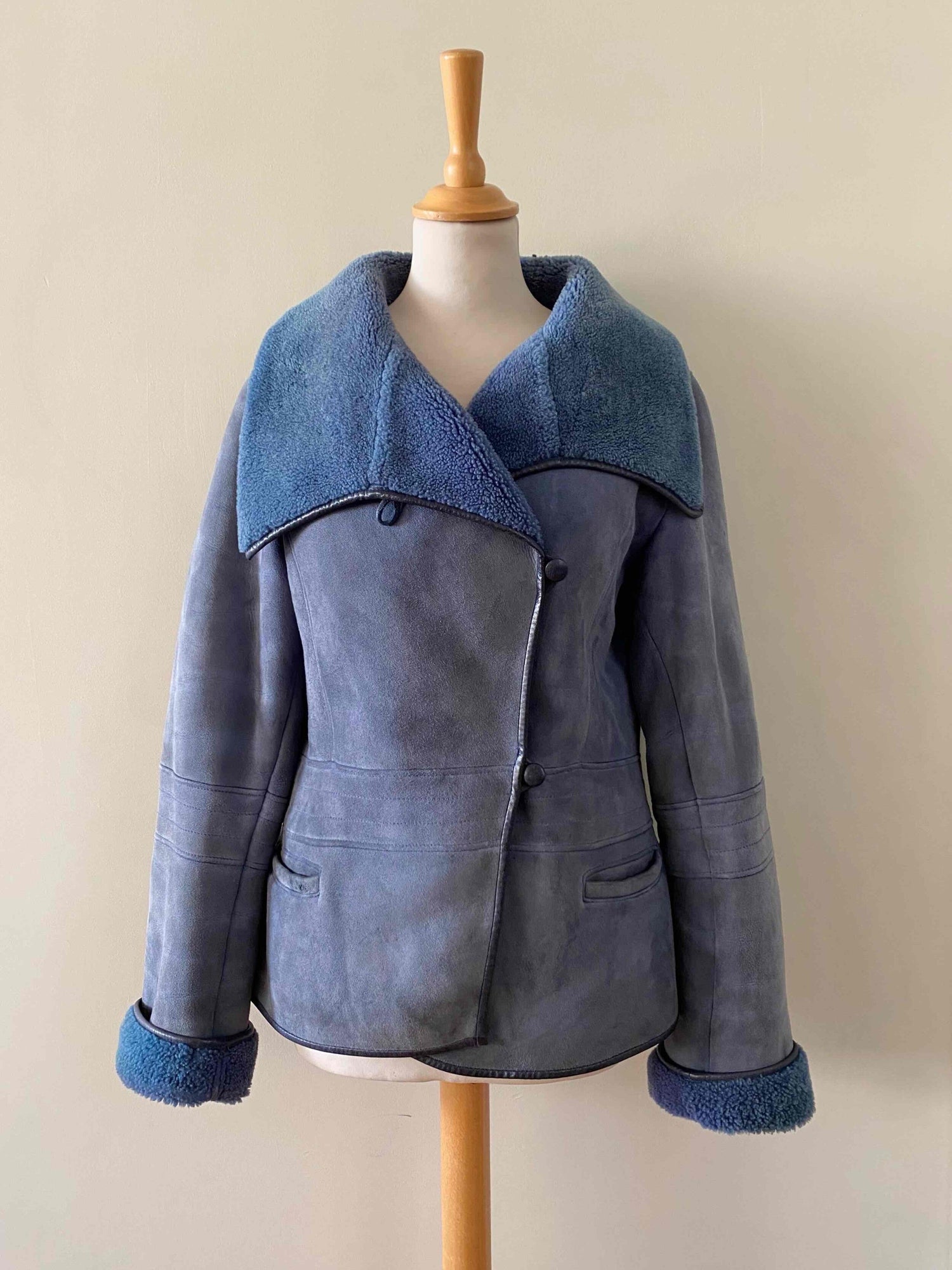 Manteau en peau lainée