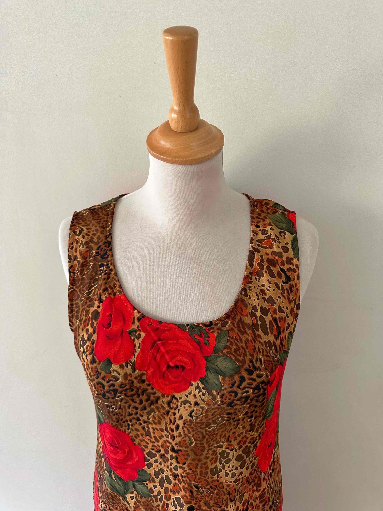 Leopard print dress with flowers