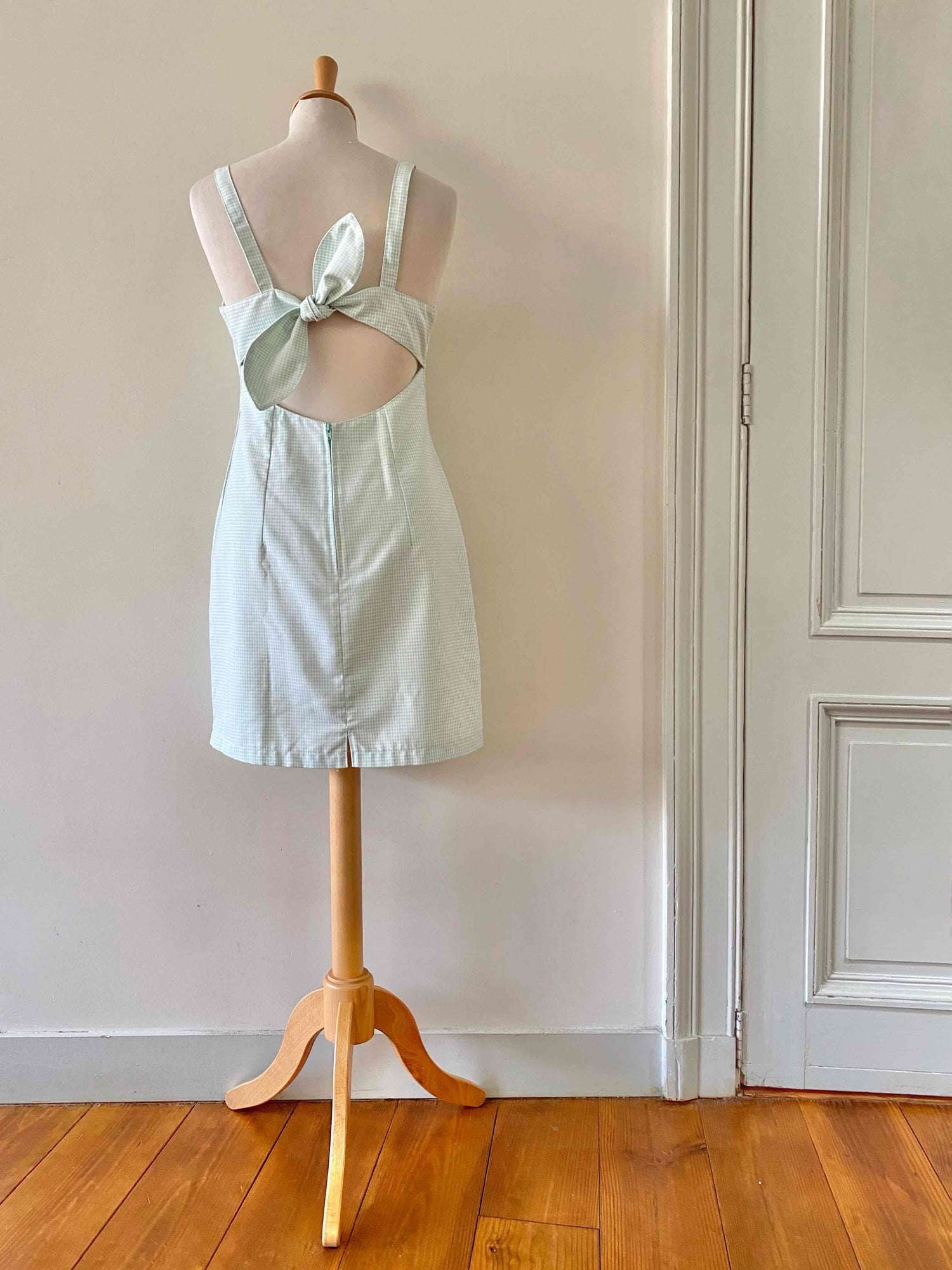 Vichy dress with open back