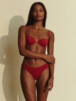 Cheeky Cherry Red échancré