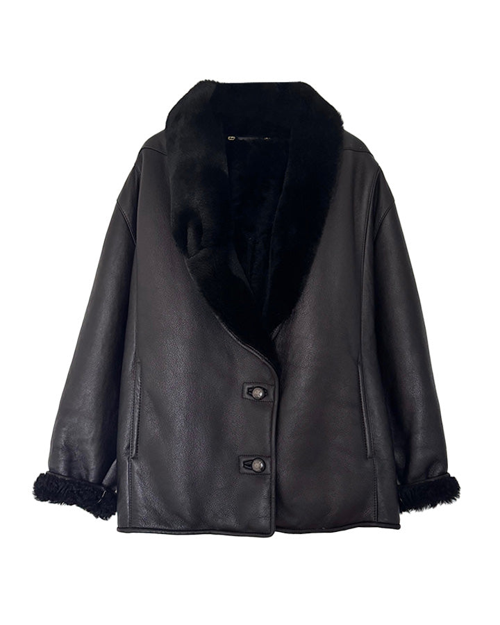 Manteau en peau lainée