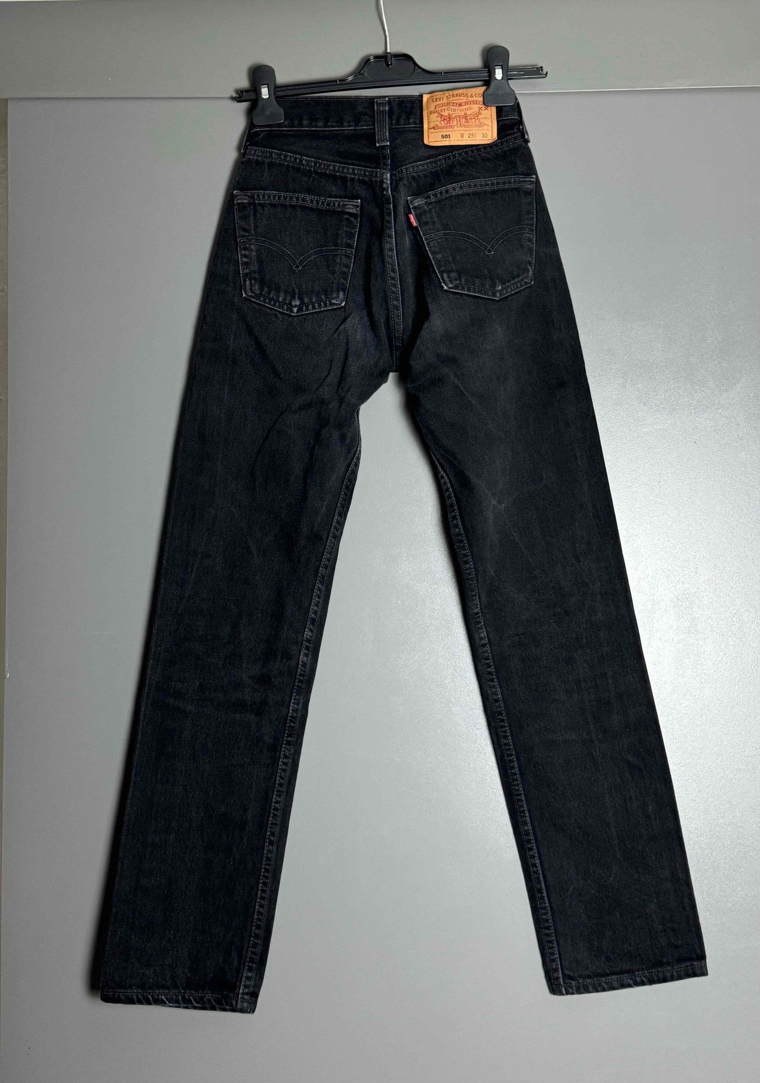 Jean Levi's 501 W25L30