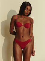 Cheeky Cherry Red en v