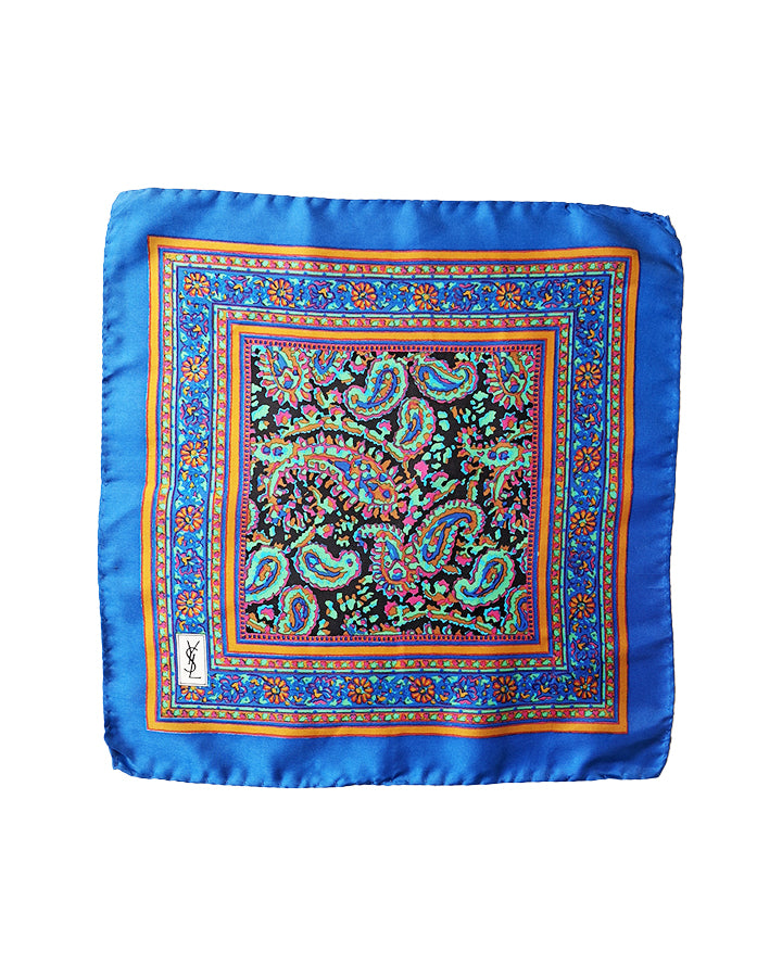 Carré Yves Saint Laurent