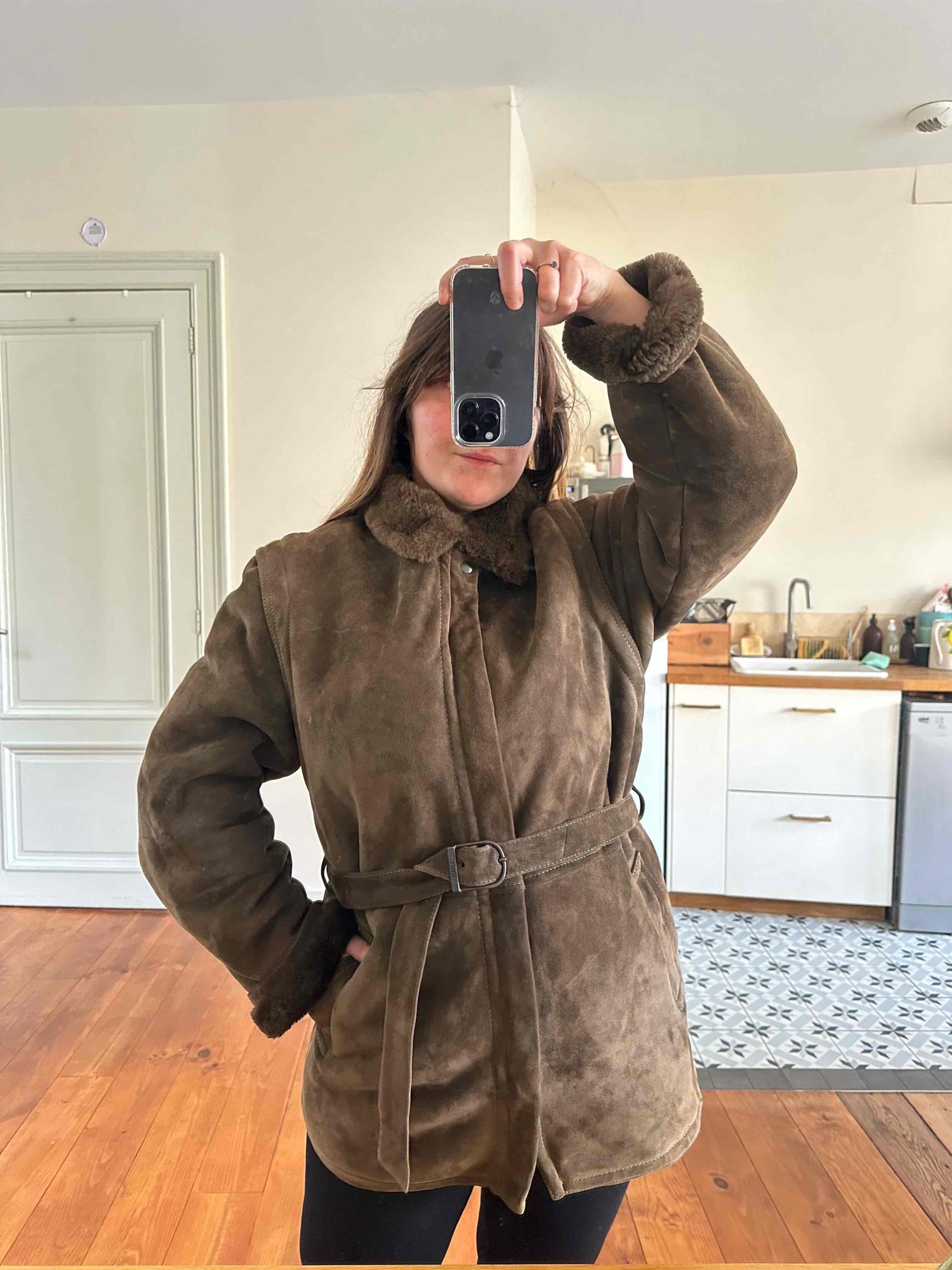 Manteau en peau lainée