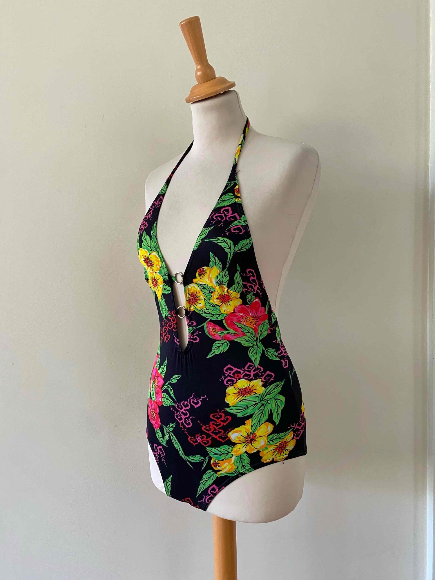 Maillot de bains dos nu