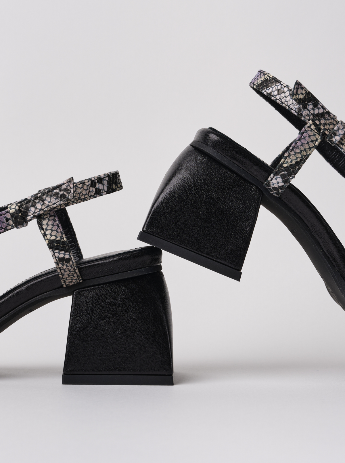 Sandales Square Crush Python talons carrés