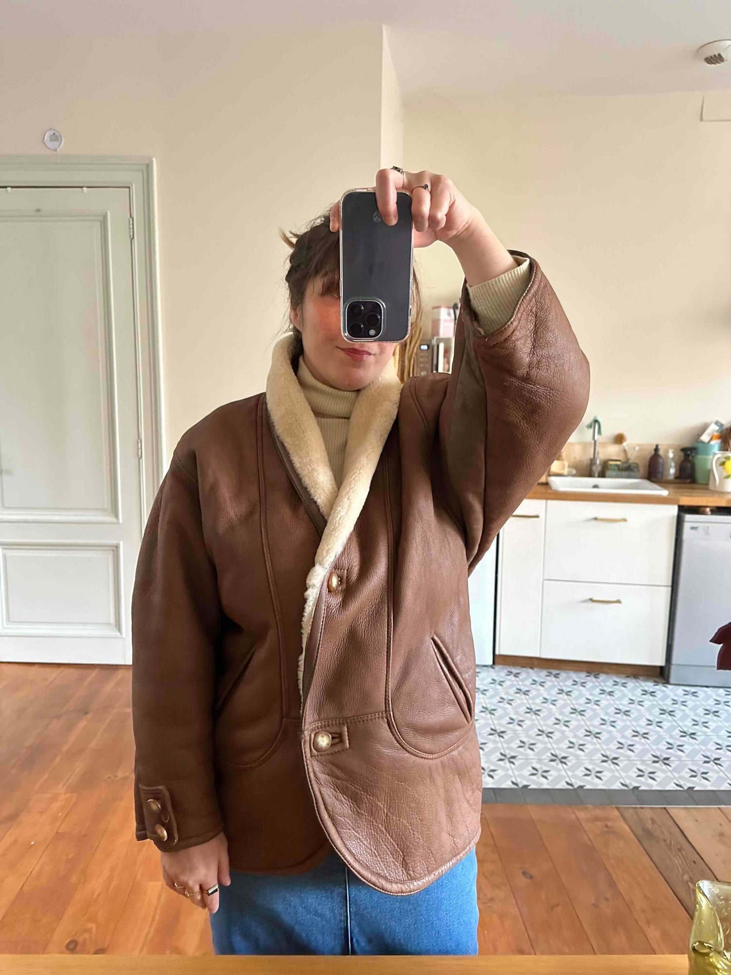 Manteau en peau lainée