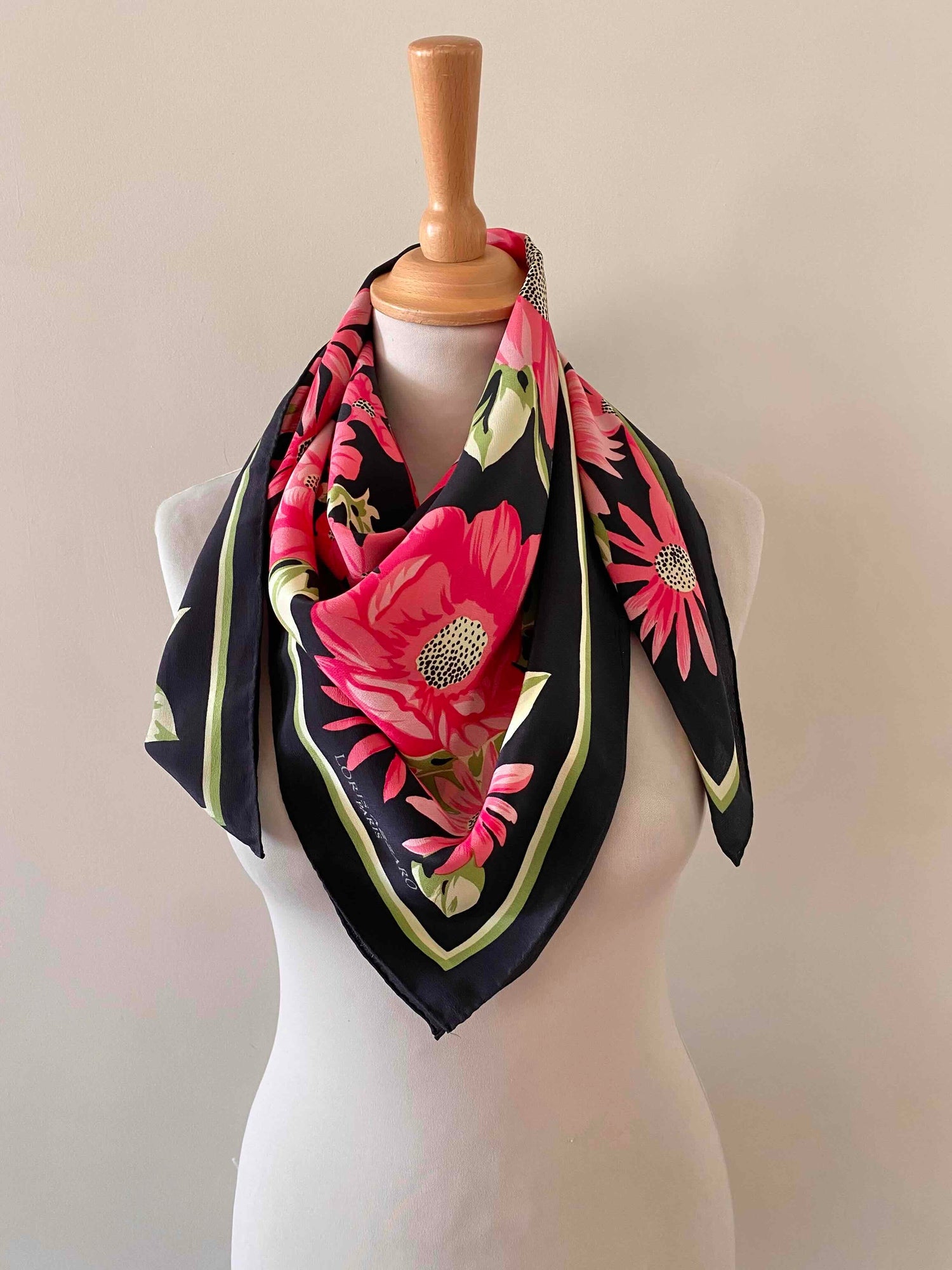 Foulard en soie Azzaro