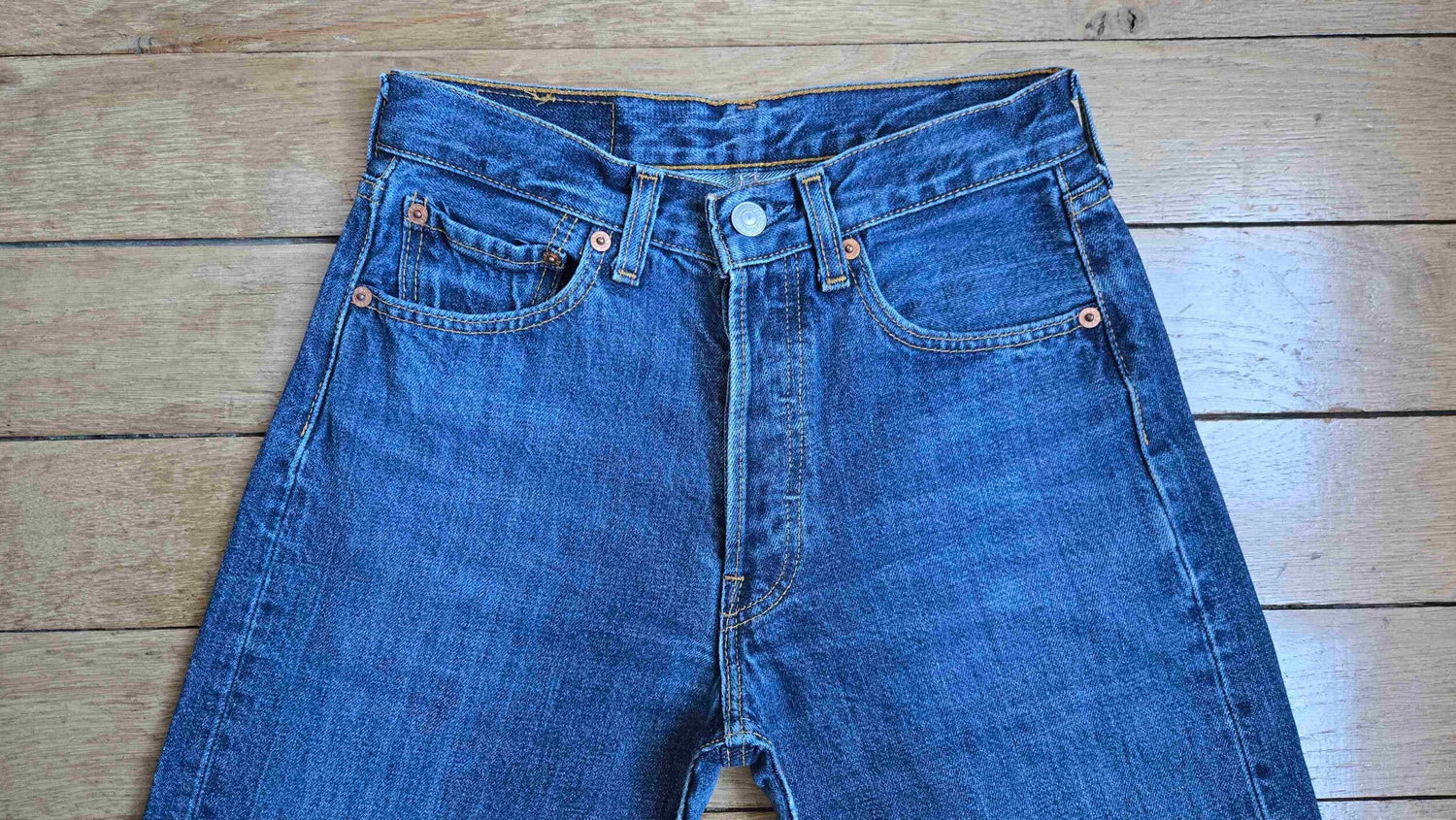Jean Levi's 501 W27L32
