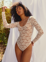 Body White Roses lingerie