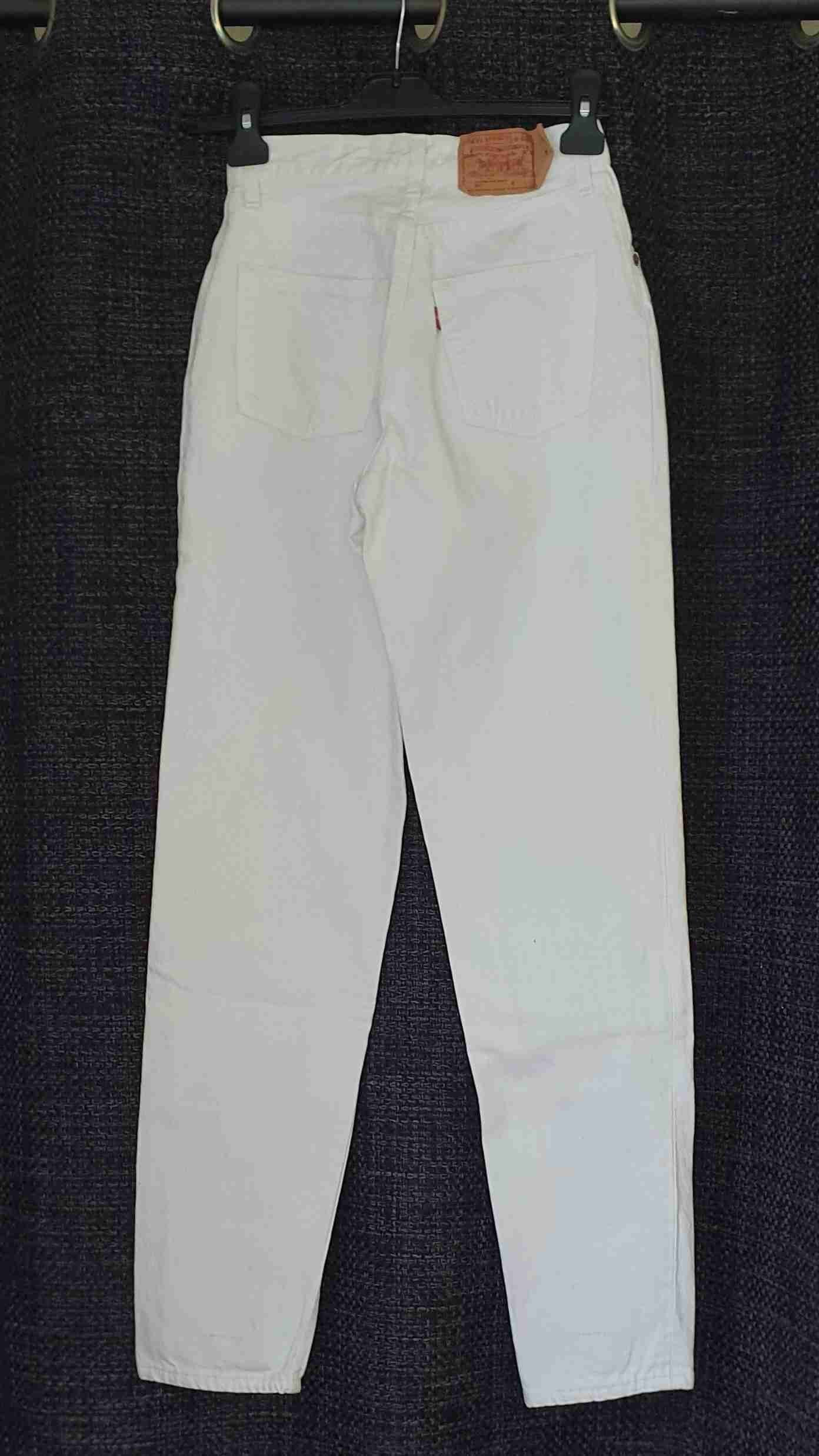 Jean Levi's 901 W26L30