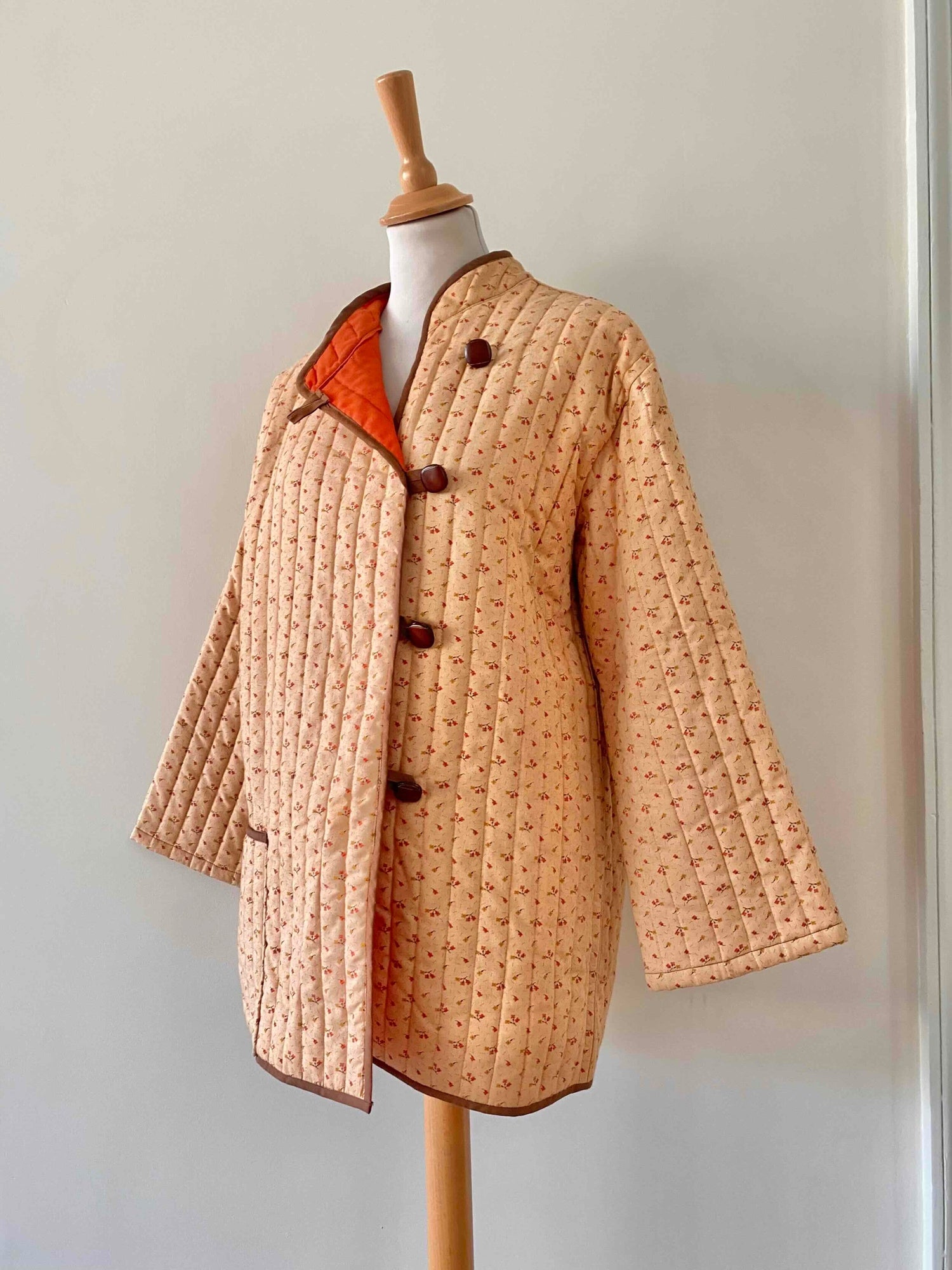 Veste matelassée à fleurs