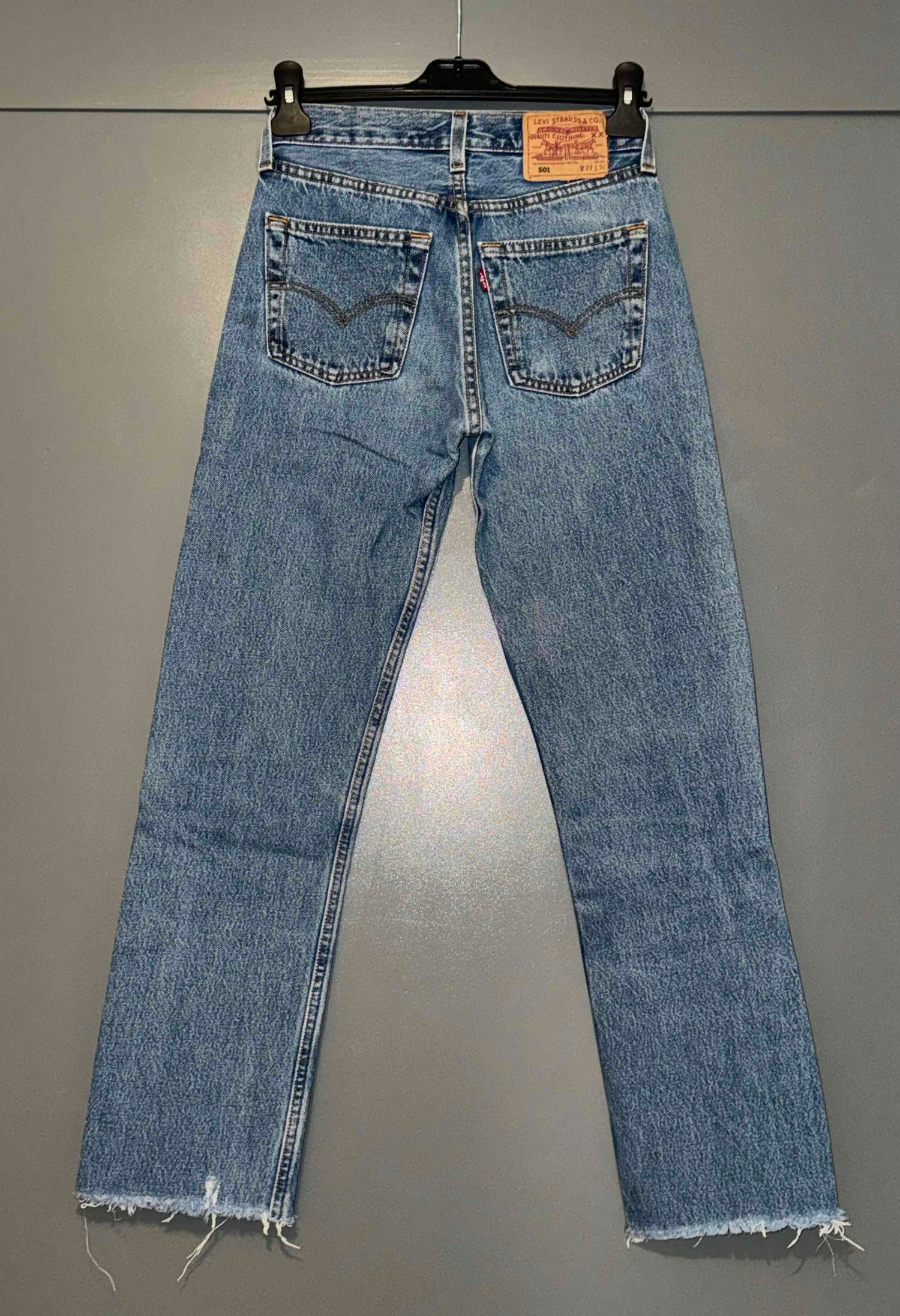 Levi's 501 jeans, size W27L34
