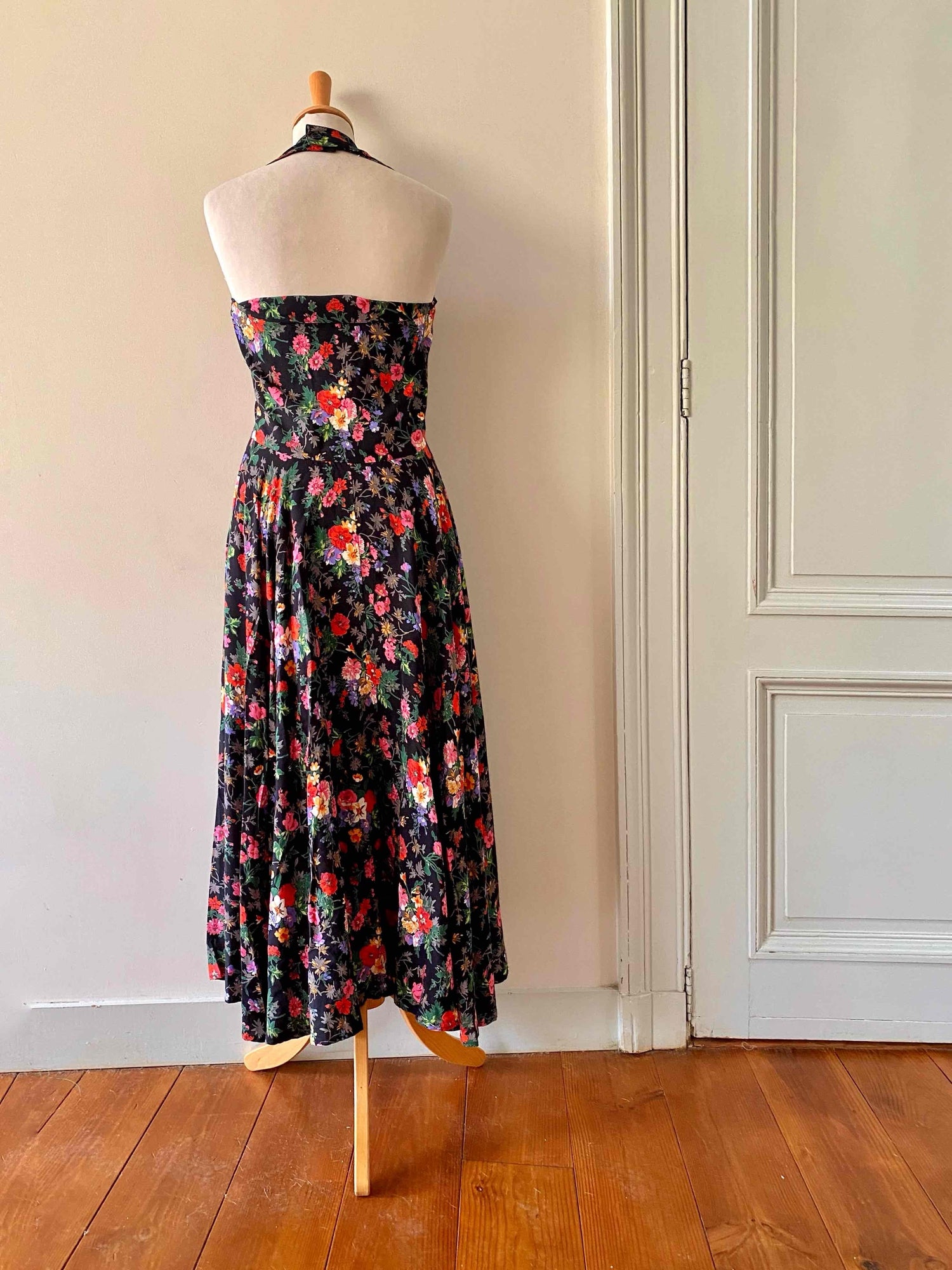 Floral backless dress