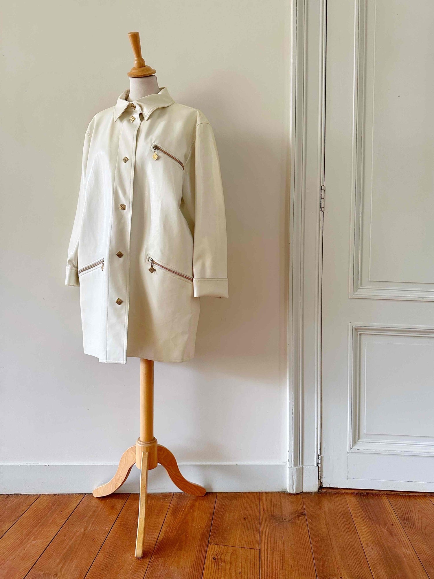 Nina Ricci patent leather