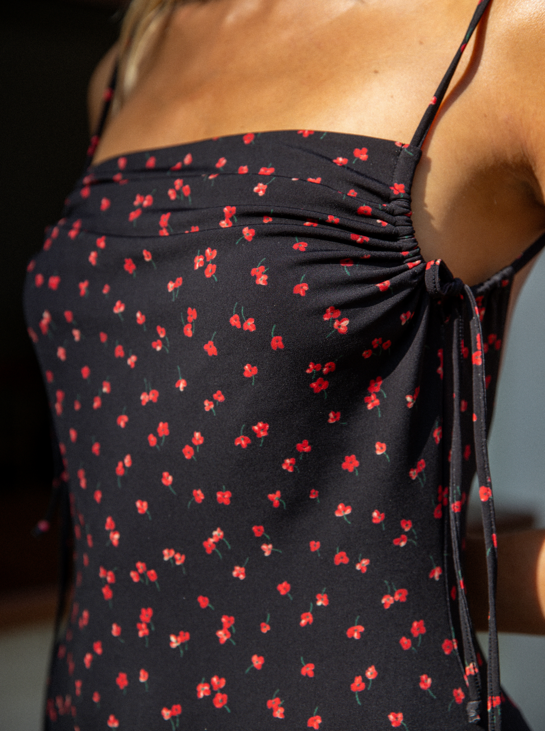 Robe Open Back Flowery Night fronce