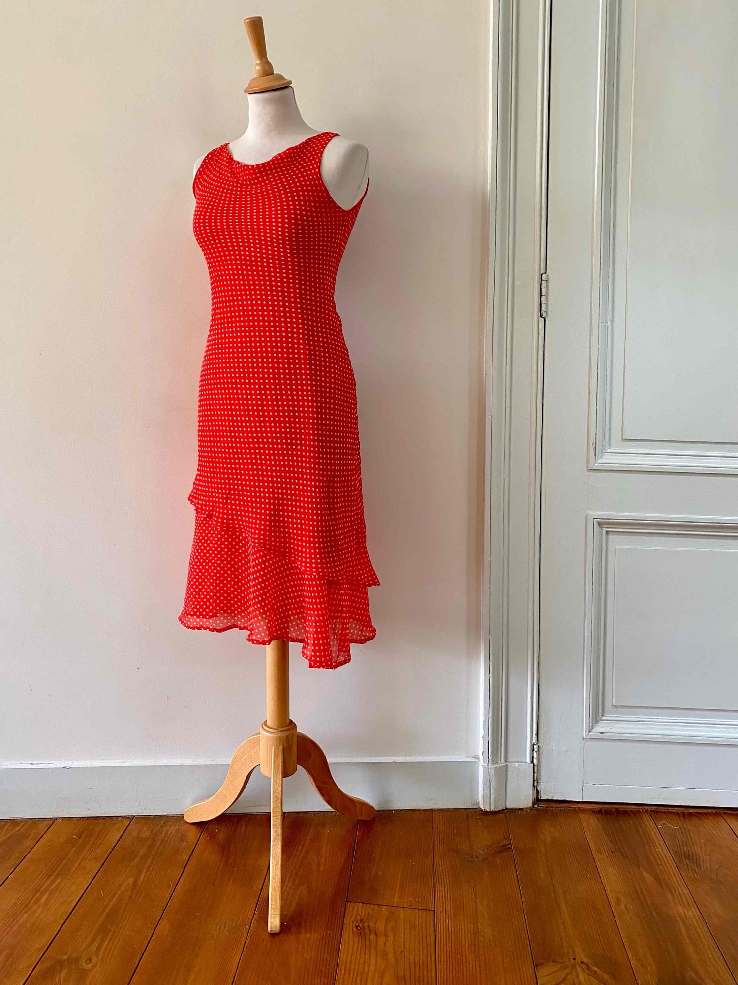 Robe à pois en soie