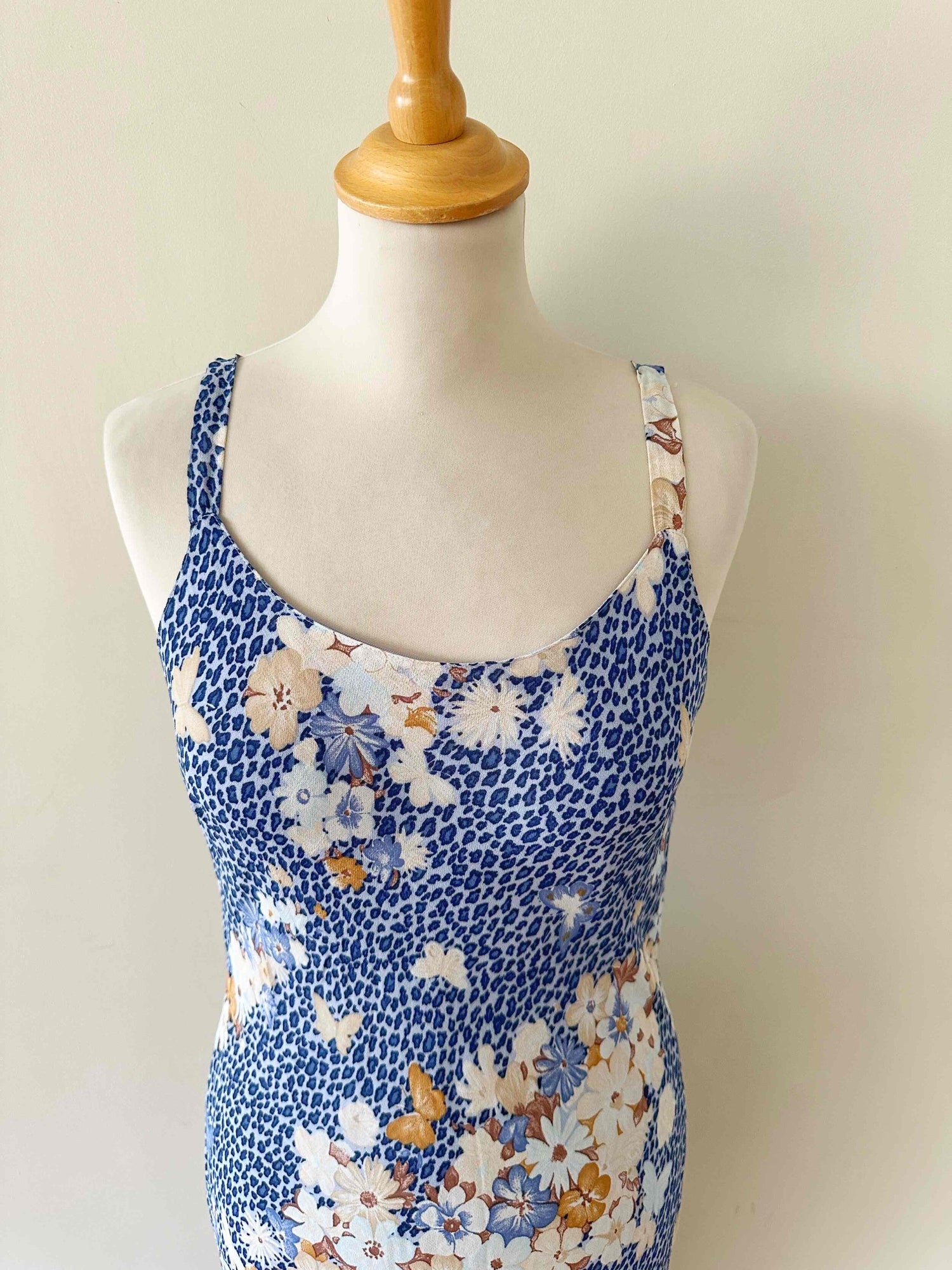 Leopard print dress with flowers