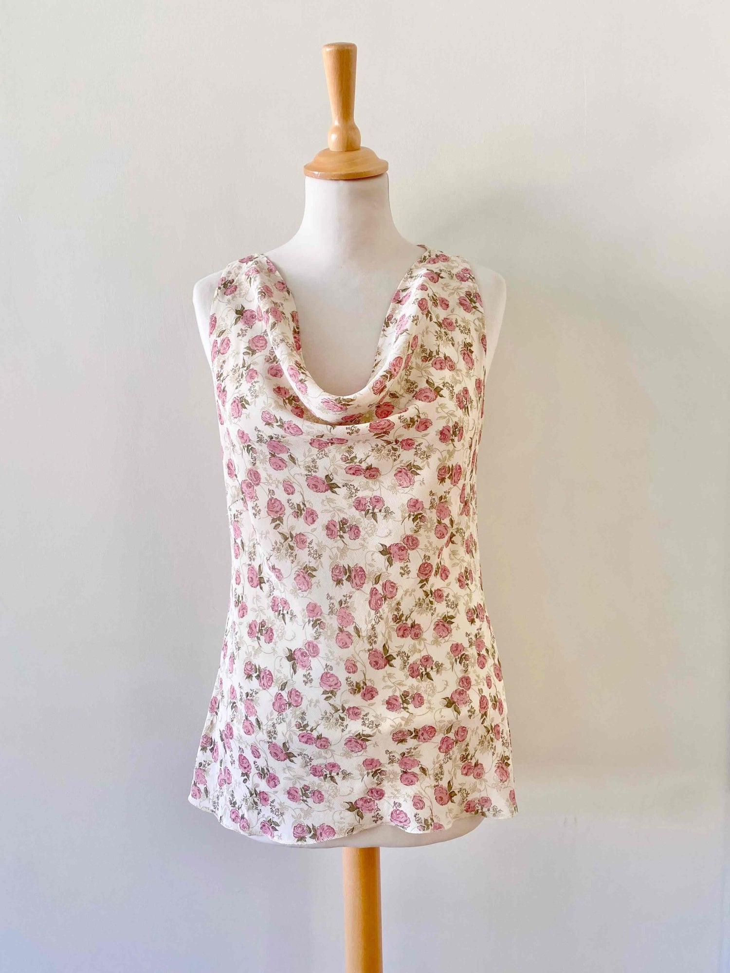 Top benitier à fleurs