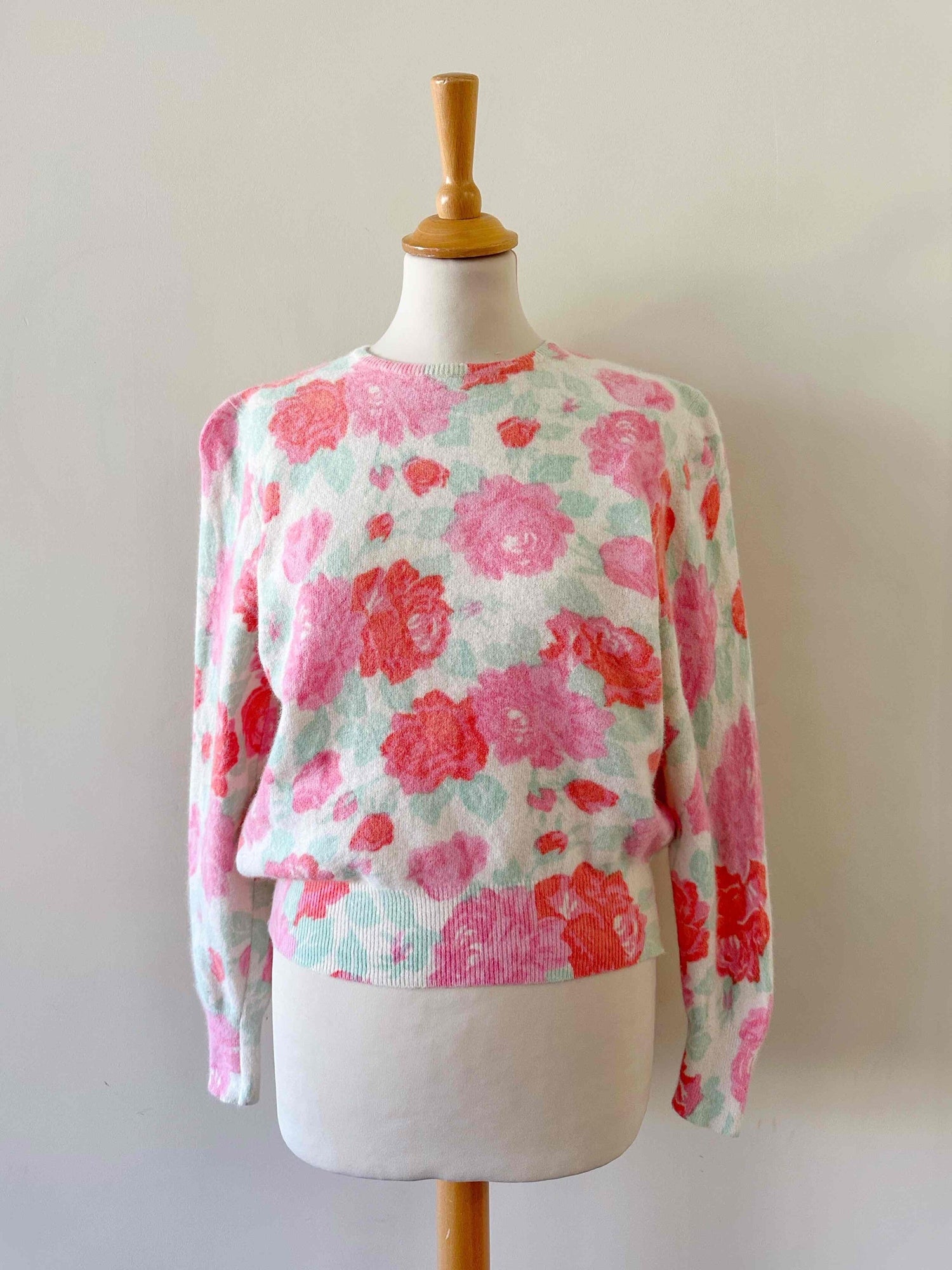 Wool sweater with floral pattern