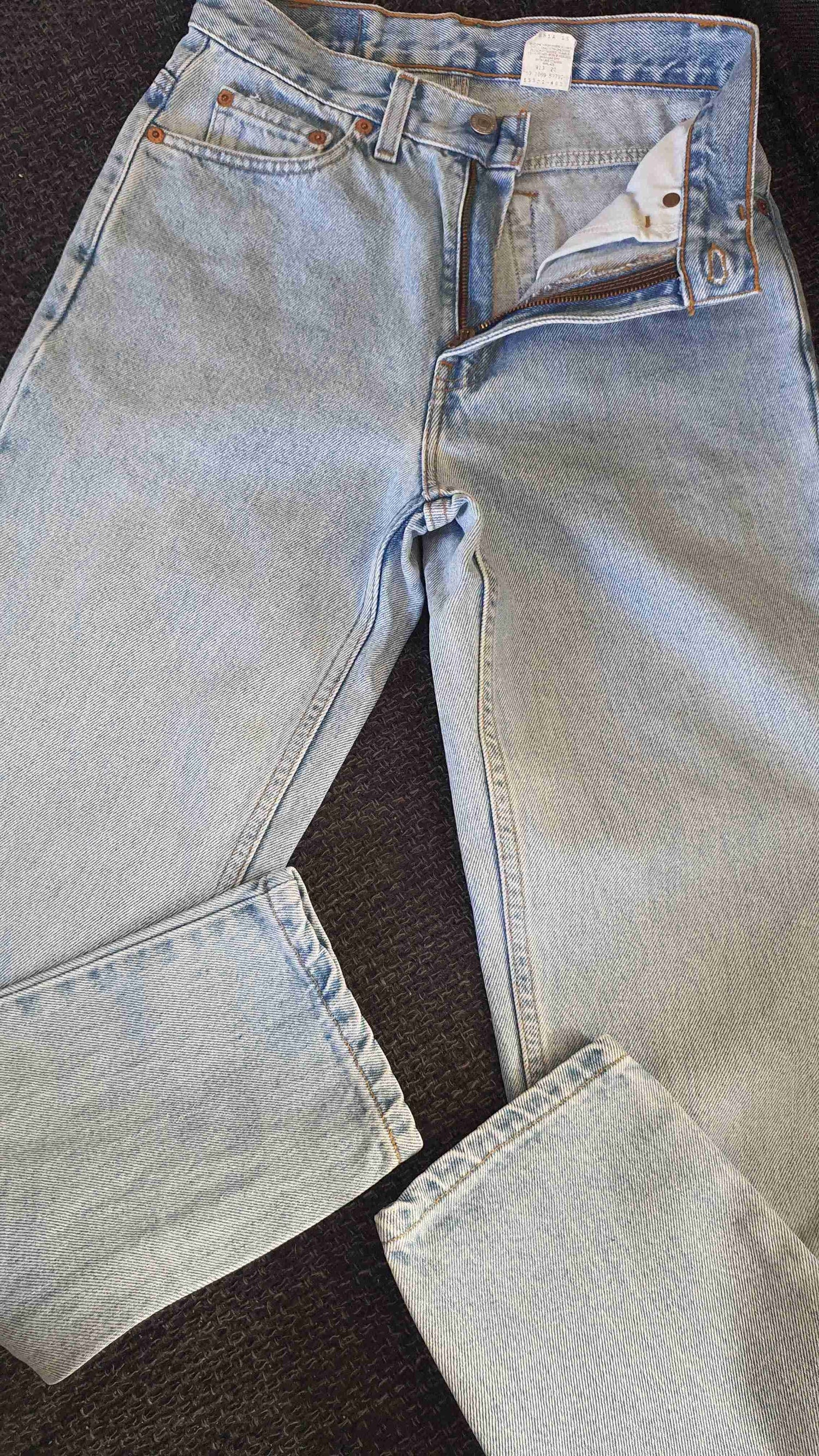 Jean Levi's 512 W23L39