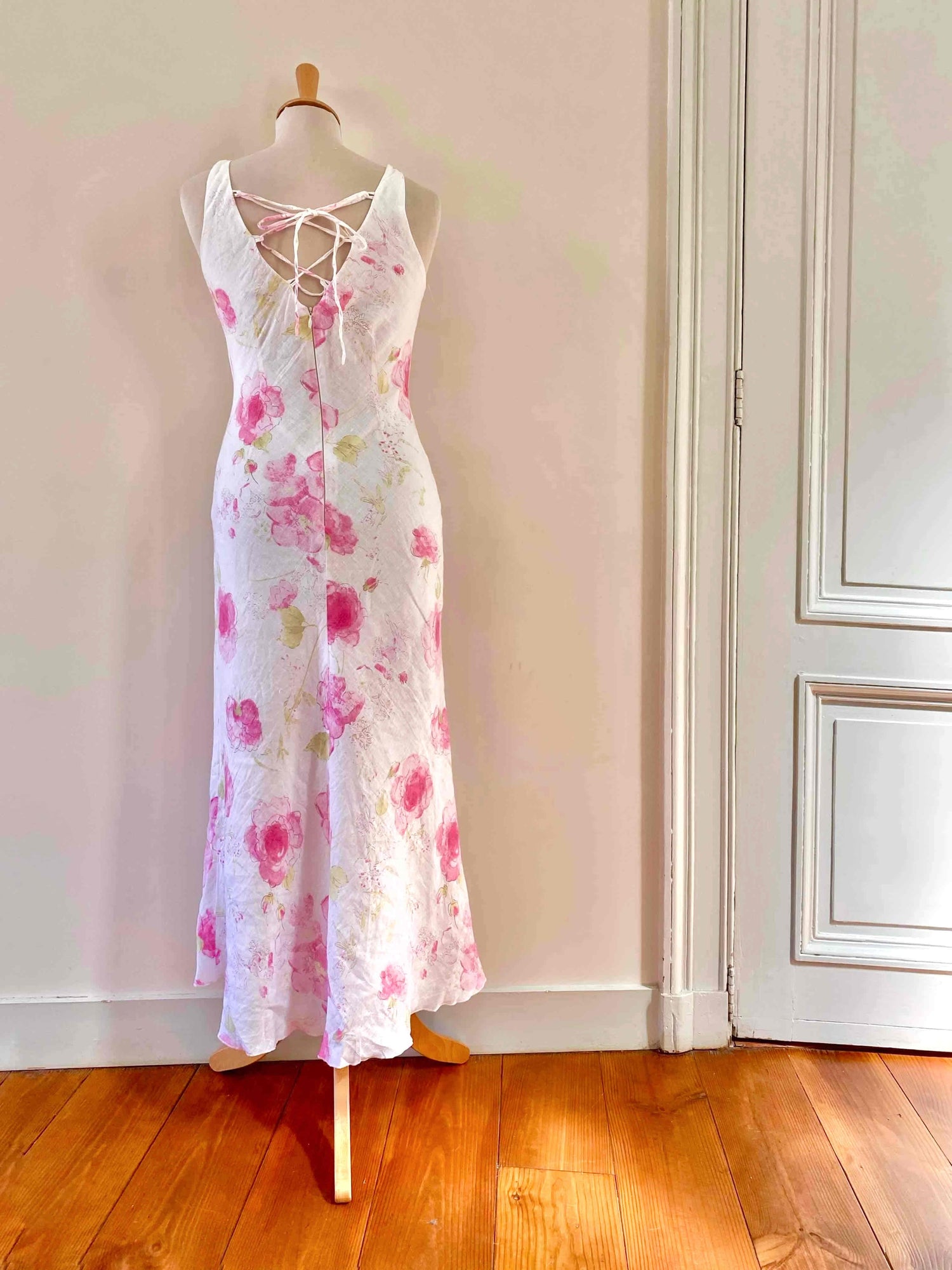 White linen backless dress