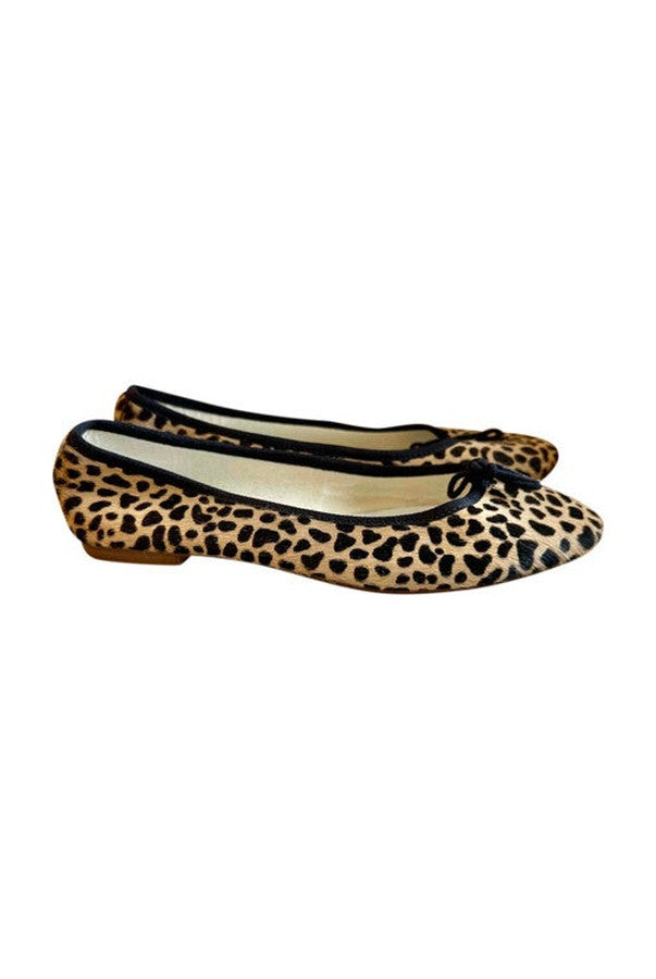 Leopard-print ballet flats