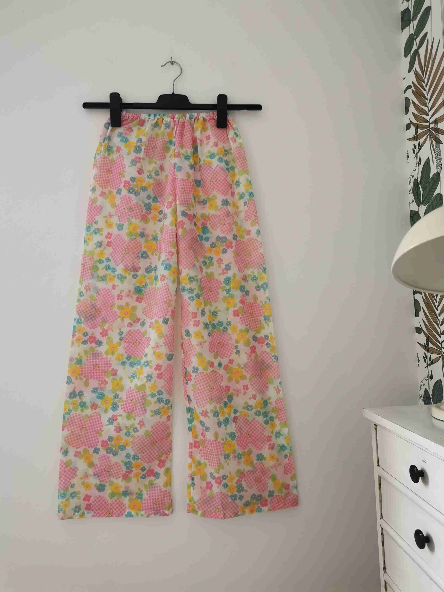 Pantalon à fleurs