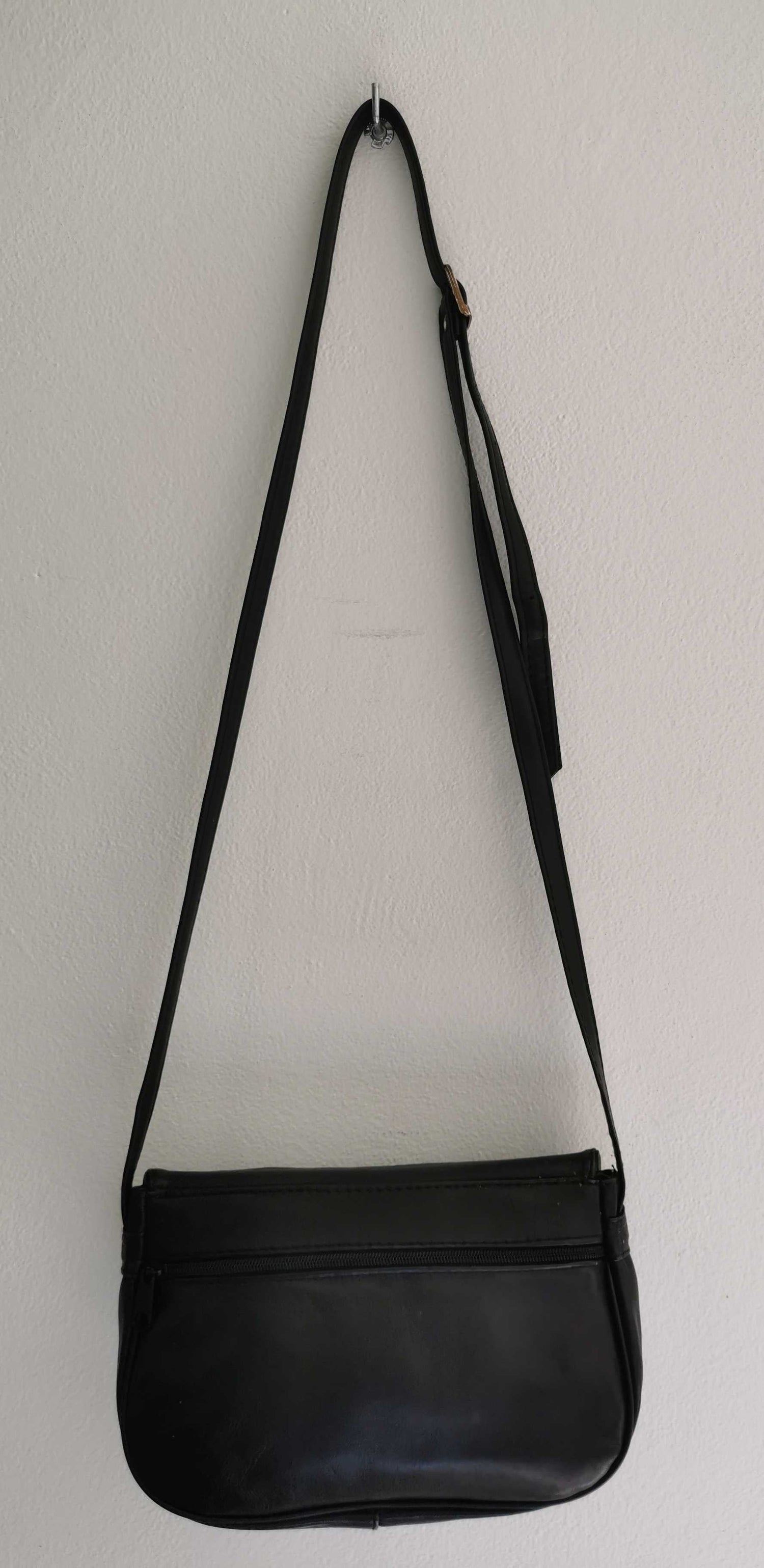 Leather shoulder bag