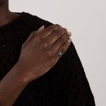 Bague or gris, aigue-marine, saphirs et diamants