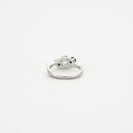 Bague or gris, aigue-marine, saphirs et diamants
