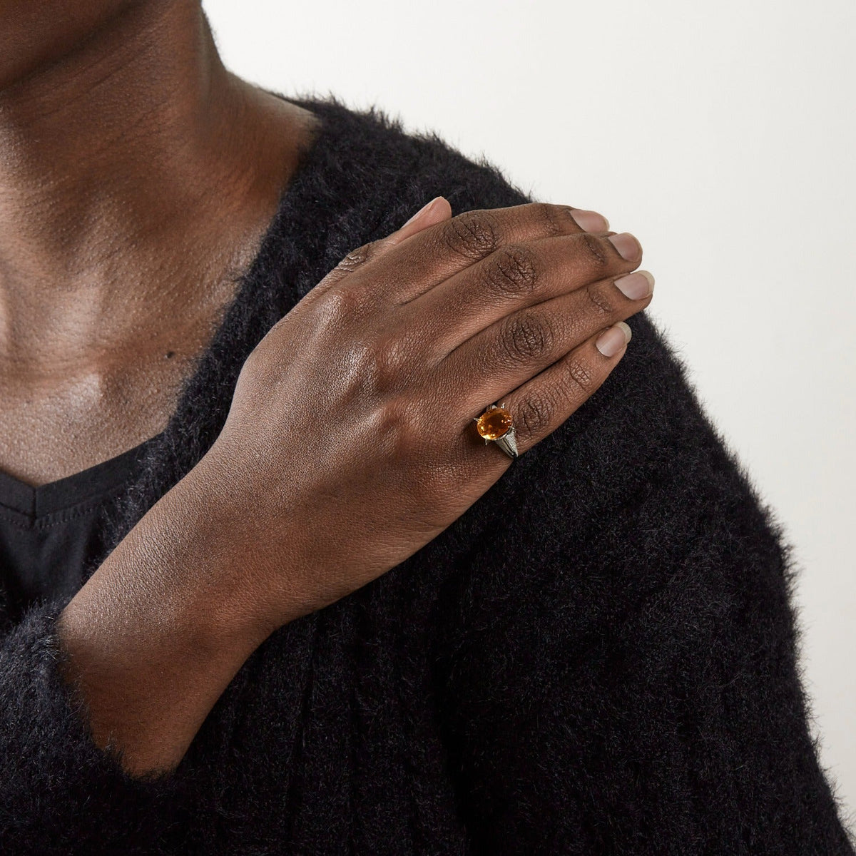Bague en or gris et citrine