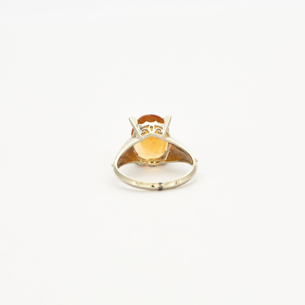 Bague en or gris et citrine