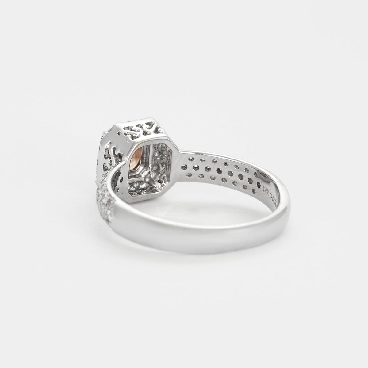 Bague or gris diamant brun et diamants
