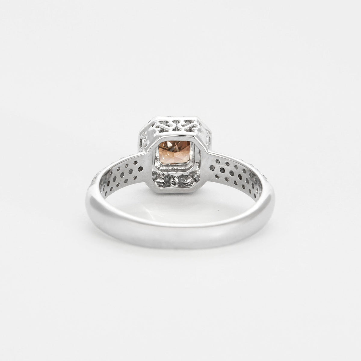 Bague or gris diamant brun et diamants