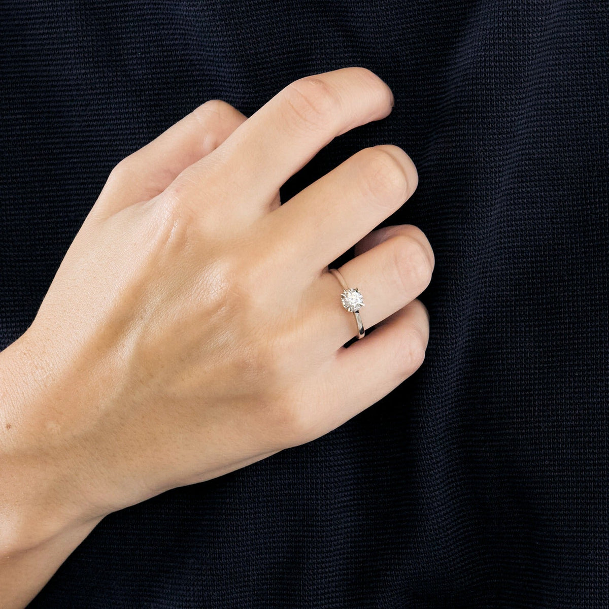 Bague solitaire en or gris et diamant