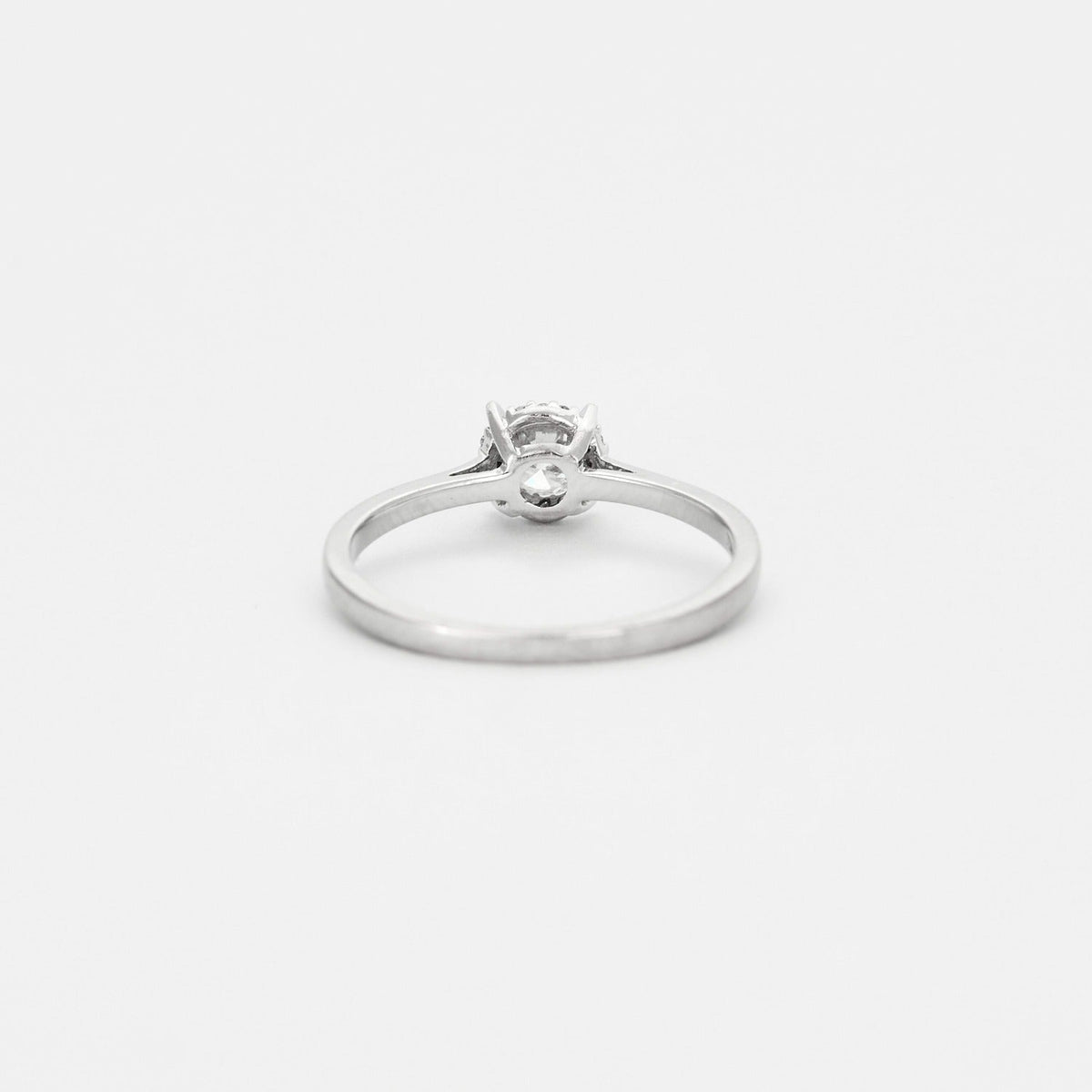 Bague solitaire en or gris et diamant
