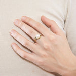 Bague en or jaune, perle de culture et diamants