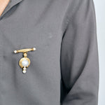 Broche en or jaune et perles de culture