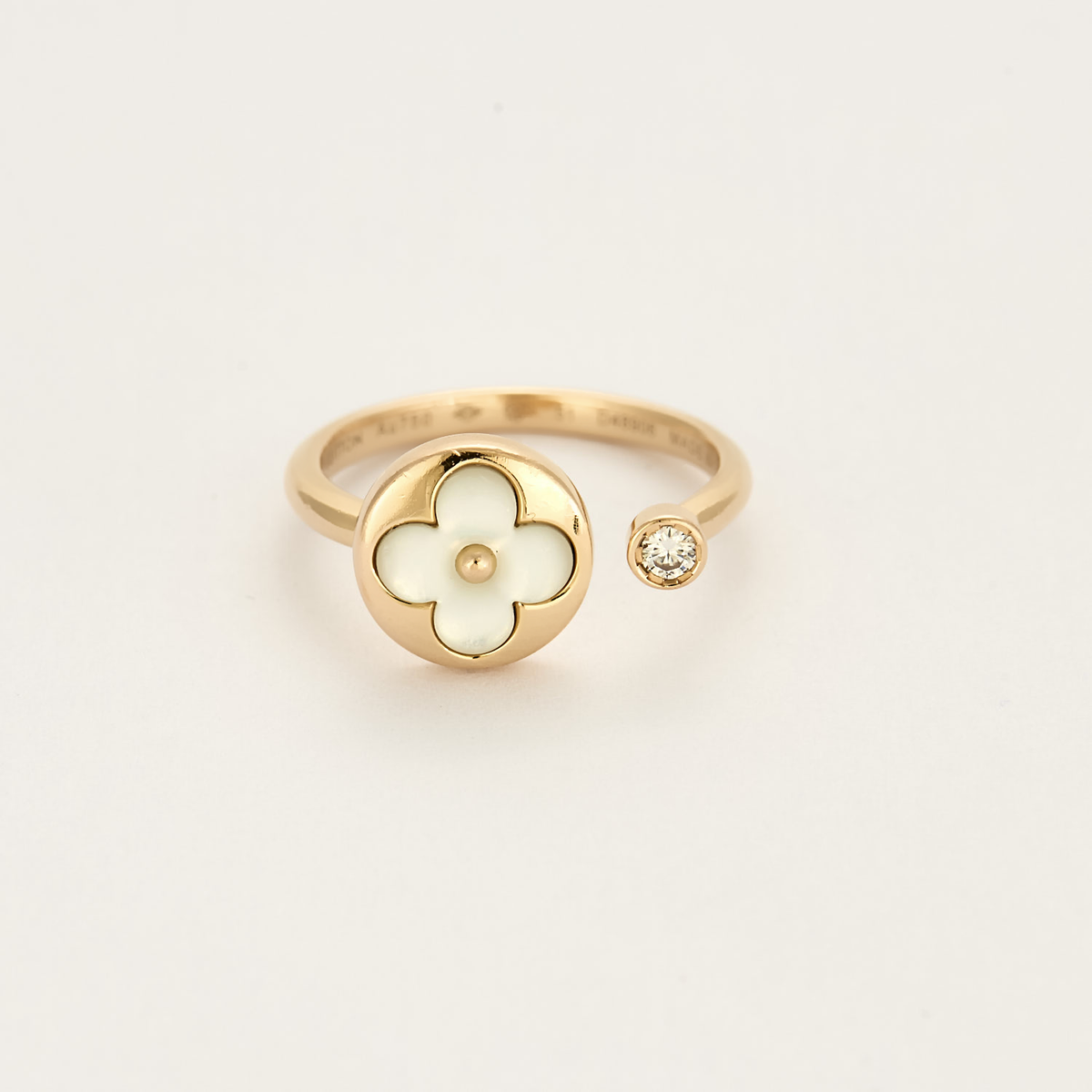Louis Vuitton - Bague Mini Sun Color Blossom, or rose, nacre et diamant