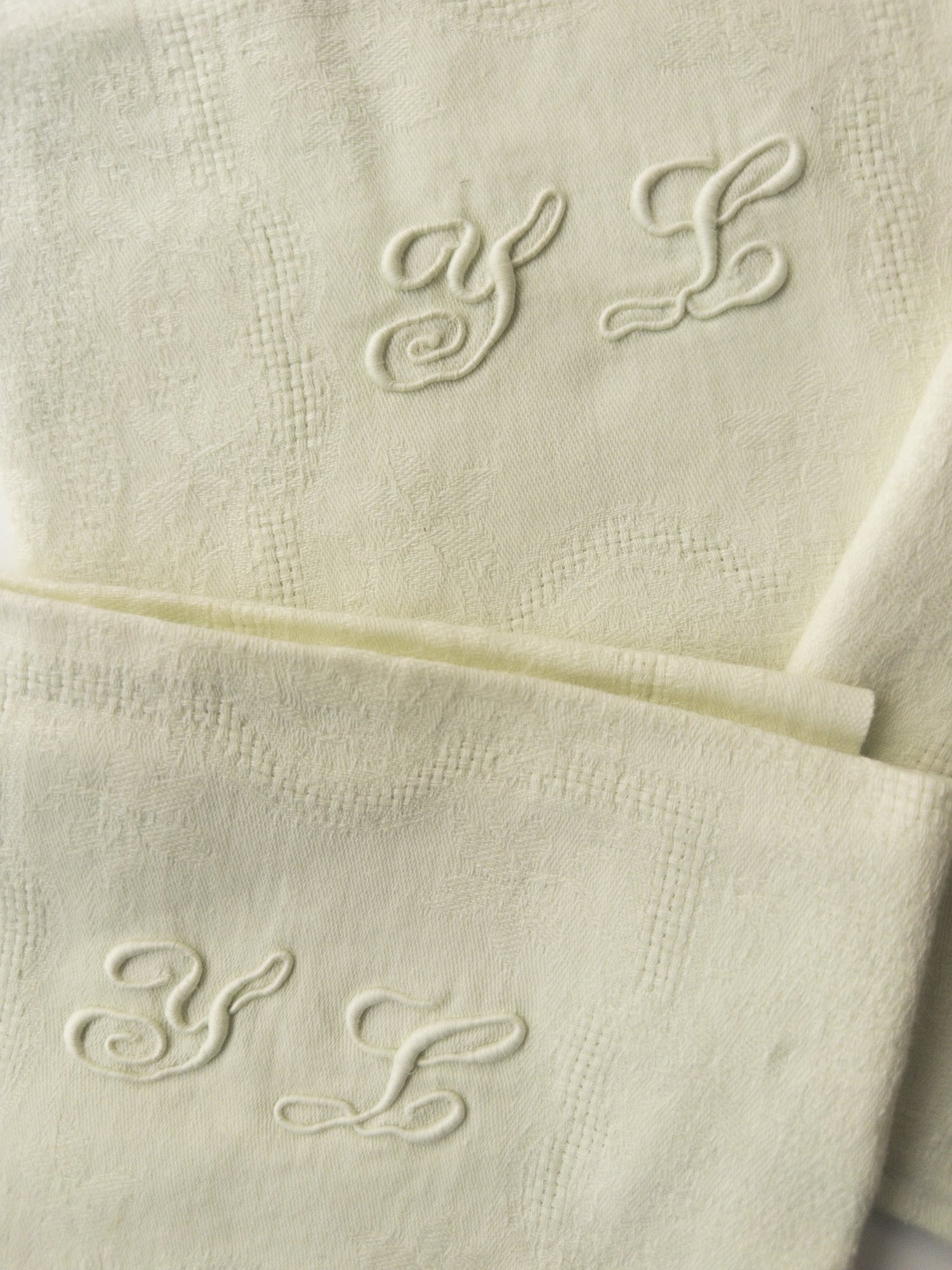 Set of 3 vintage damask napkins - YL monogram - pale yellow