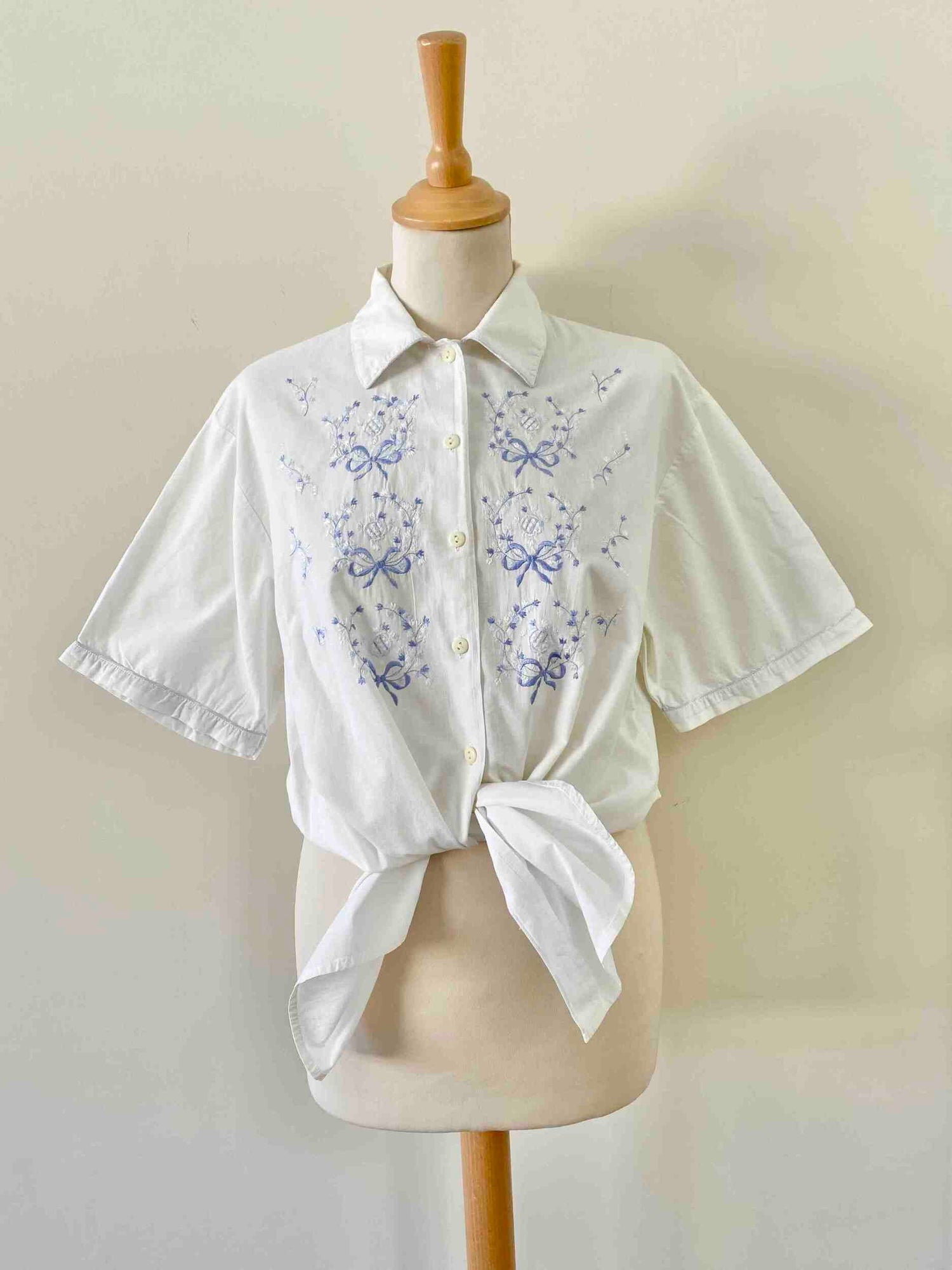 Embroidered floral shirt