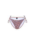 Culotte à lacets Attachante Léopard Tropical – Tatiane de Freitas – culotte avec des liens ajustables, coupe échancrée, motif léopard, tissu Oeko-Tex haut de gamme, maillot de bain brésilien, marque créateur française Lyon 