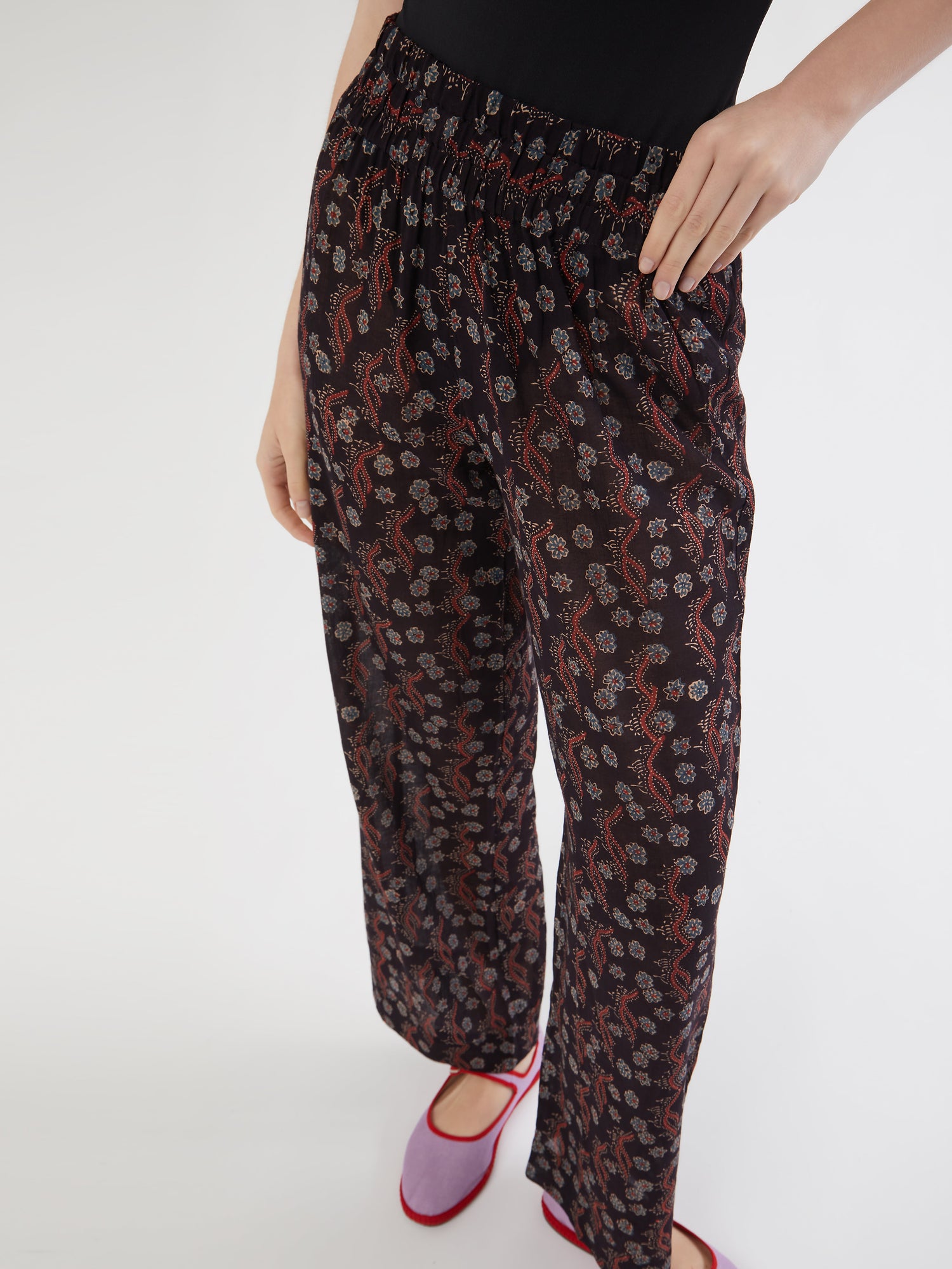 HANDMADE, HANDMADE IN INDIA, MADE IN INDIA, 100% SILK, BLOCK PRINT, ARTISANAL PRINTING, FATTO A MANO, PIGIAMA LOOK, PANTALONI DI COTONE, PANTALONI ESTIVI, SUMMER PANTS, SUMMER SET, COTTON SET