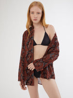 HANDMADE, HANDMADE IN INDIA, MADE IN INDIA, 100% SILK, BLOCK PRINT, ARTISANAL PRINTING, FATTO A MANO, PIGIAMA LOOK, PANTALONI DI COTONE, PANTALONI ESTIVI, SUMMER PANTS, SUMMER SET, COTTON SET, COTTON SHIRT, CAMICIA DI COTONE, COLLO ALLA COREANA, MANDARIN COLLAR SHIRT, FABRIC TOGGLE BUTTONS, BOTTONI DI TESSUTO