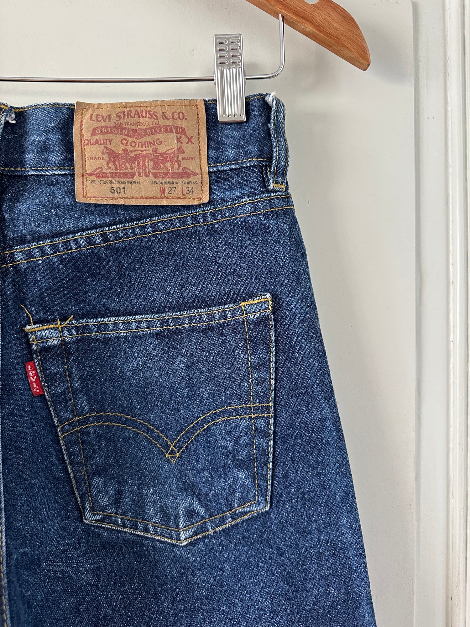 Jean Levi's 501 W27 L34