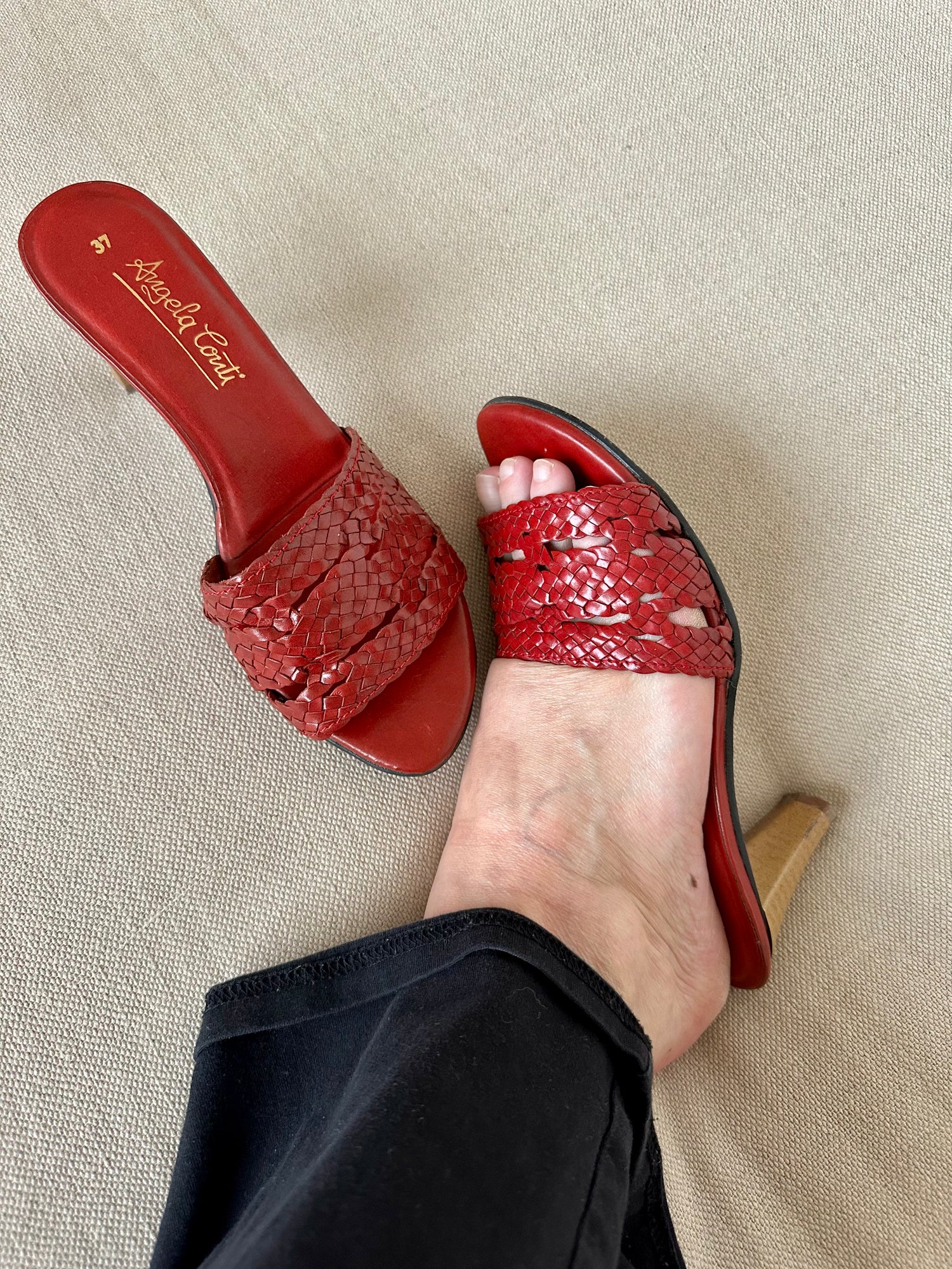 Mules en cuir tressée