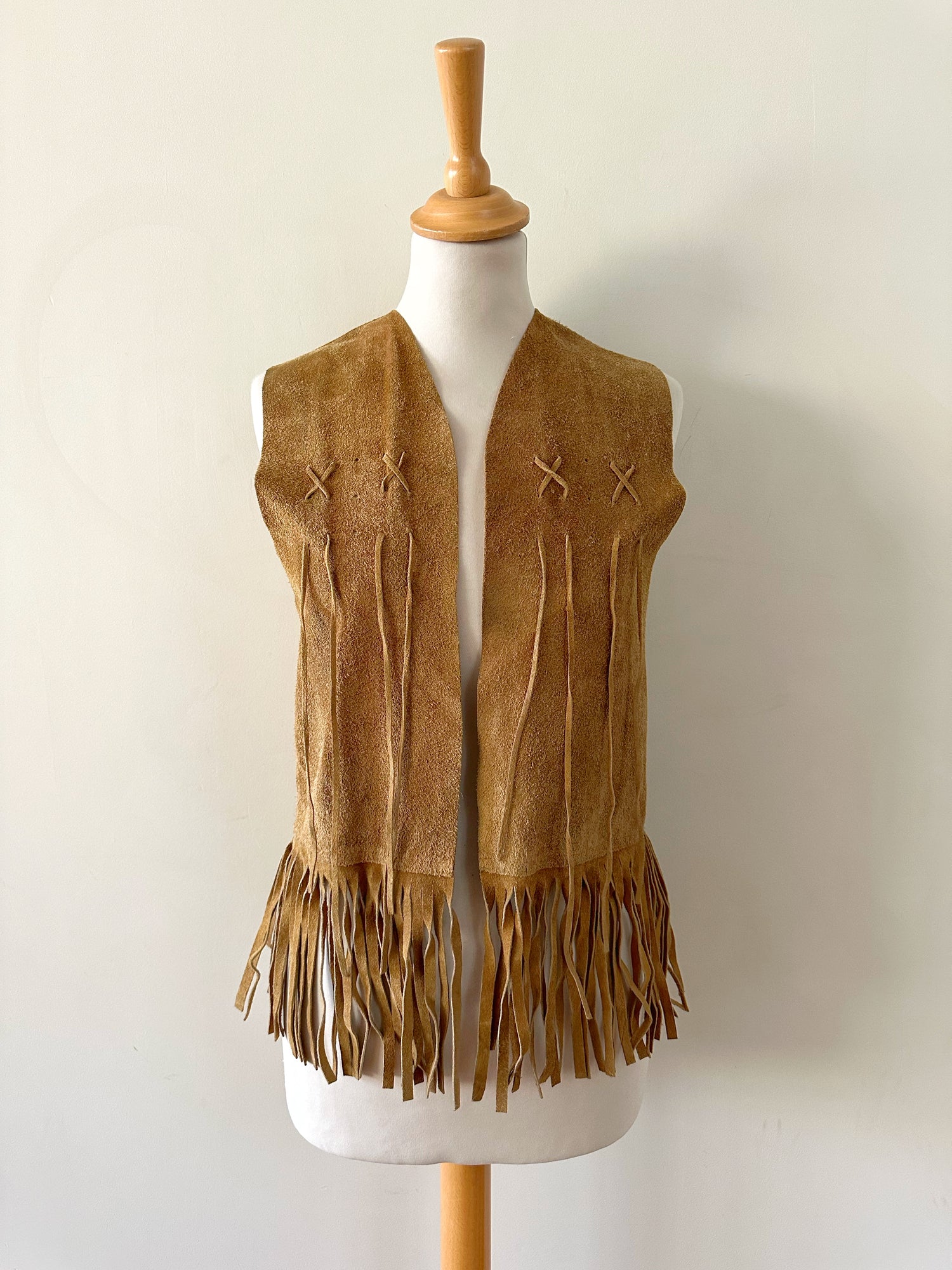 Gilet frangé en daim Chipie